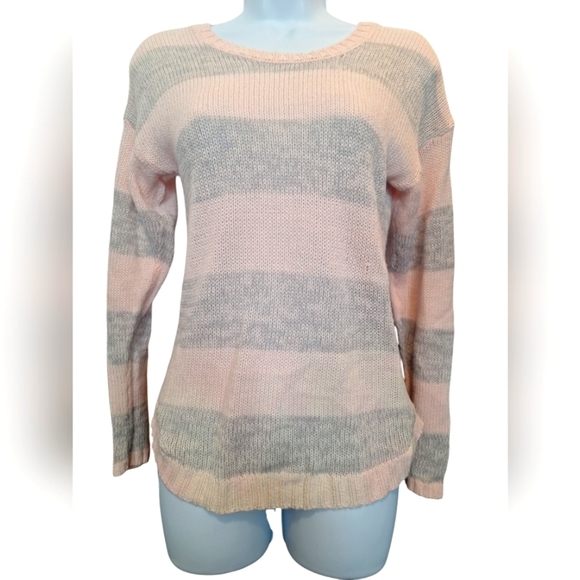No Boundaries Sweaters - No Boundaries, Medium, light pink & grey cable knit design long-sleeved sweater.